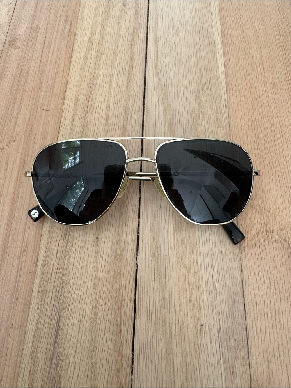 Warby Parker Gold Frame Black Lens Aviator Sunglasses Halford style unisex